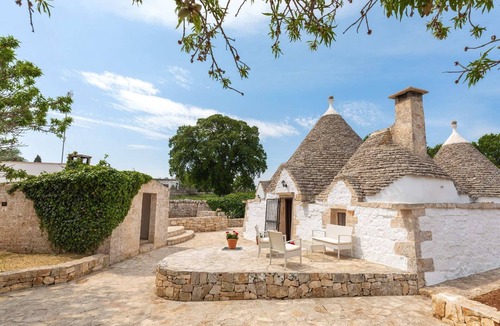 Locorotondo House | Locorotondo Stone House with Underground Pool for 6