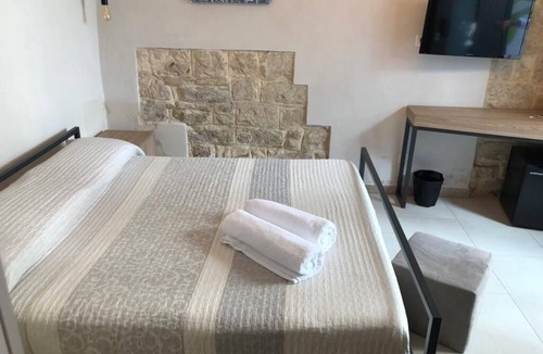 Trani Bed & Breakfast | Locus Pendinelli Trani.The philosophy of a b&b, the details of a hotel!