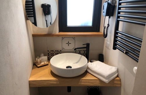 Trani Bed & Breakfast | Locus Pendinelli Trani.The philosophy of a b&b, the details of a hotel!
