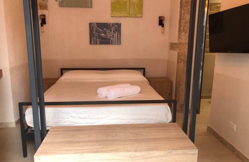 Trani Bed & Breakfast | Locus Pendinelli Trani.The philosophy of a b&b, the details of a hotel!