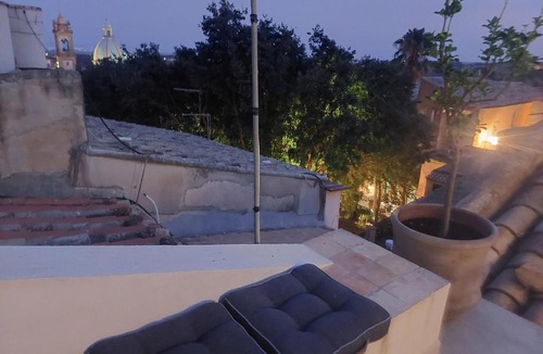 Caltagirone Apartment | Loft con terrazzo sulla Scala