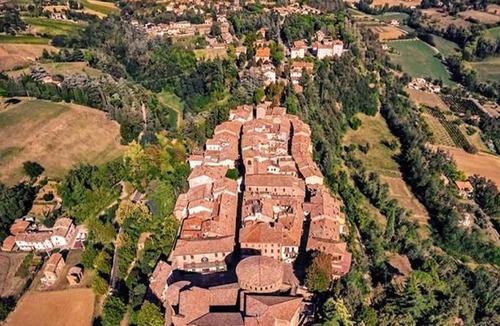 Dozza Apartment | Loft Elegante nel centro di Dozza, città d'Arte
