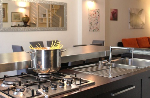 Barriera Vecchia-San Giacomo Apartment | Loft with parking space