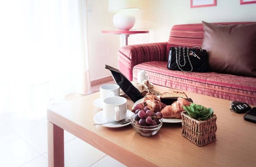 Zona XXX Castel Fusano Apartment | Long Stay Comfort Apartment with backyard Rome Area Residence
