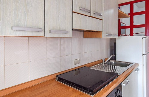 Botricello Apartment | Look forward to a beautiful view of the countryside on vacation in this vacation apartment.