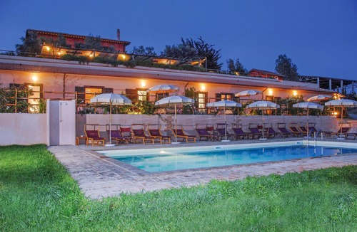 Montalto di Castro Apartment | Lovely apartment in Montalto di Castro with WiFi