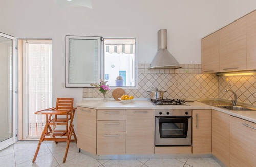 Specchiolla Apartment | Lovely apartment for 5 people with WIFI, A/C, TV and terrace, close to Ostuni