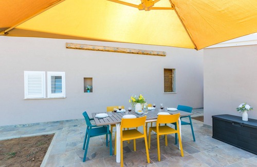 Donoratico Apartment | Lovely apartment for 7 people with A/C, WIFI and pets allowed