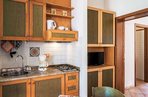 San Feliciano Apartment | Lovely apartment for 4 people with A/C, pool, WIFI, TV, patio and pets allowed
