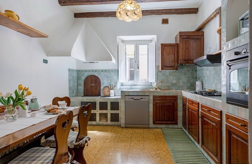 Osimo Apartment | Lovely apartment for 4 people with WIFI, TV, balcony and panoramic view, close to Ancona