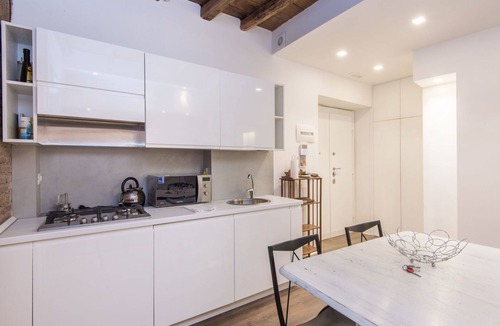 Monti Apartment | Lovely apartment for 4 people with WIFI, A/C and TV
