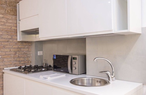 Monti Apartment | Lovely apartment for 4 people with WIFI, A/C and TV
