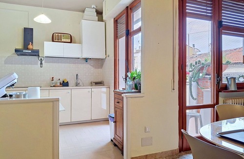 Jesi Apartment | Lovely apartment for 6 people with A/C, TV, terrace and pets allowed