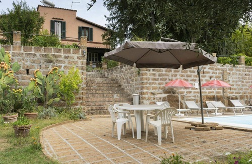 Corchiano Apartment | Lovely apartment for 8 people with pool, WIFI, TV, patio and pets allowed
