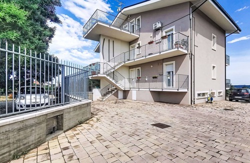 Pollutri Apartment | Lovely apartment for 5 guests with WIFI, A/C, TV, balcony, pets allowed and panoramic view