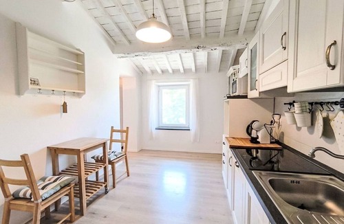 Scarlino Apartment | Lovely apartment for 5 people with WIFI, A/C, TV, patio and pets allowed