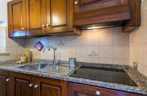 San Vivaldo Villa | Lovely apartment in villa with pool, WIFI, TV, terrace, pets allowed and panoramic view
