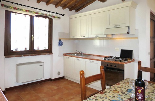 Scansano Villa | Lovely apartment in villa for 4 guests with pool, A/C, WIFI, TV, terrace and pets allowed
