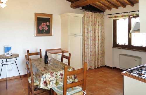 Scansano Villa | Lovely apartment in villa for 4 guests with pool, A/C, WIFI, TV, terrace and pets allowed