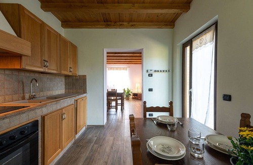 Scansano House | Lovely apartment in villa for 3 people with WIFI, patio, pets allowed and panoramic view