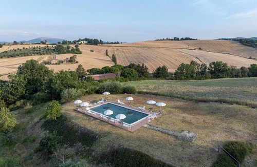Lidarno House | Lovely apartment in villa with WIFI, A/C, pool, TV, patio, pets allowed and panoramic view
