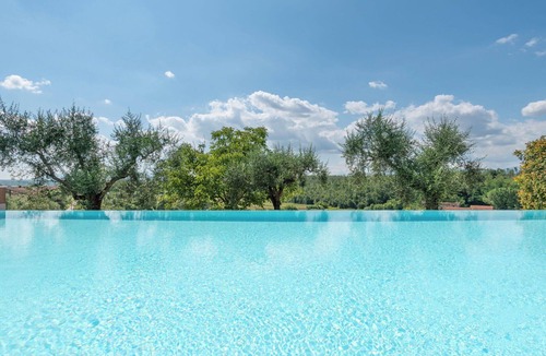 Stabbia Villa | Lovely apartment in villa with WIFI, A/C, pool, TV, patio, pets allowed and panoramic view