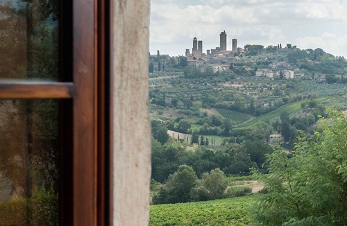 San Gimignano Apartment | Lovely apartment for 4 guests with pool, WIFI, A/C, pets allowed and panoramic view