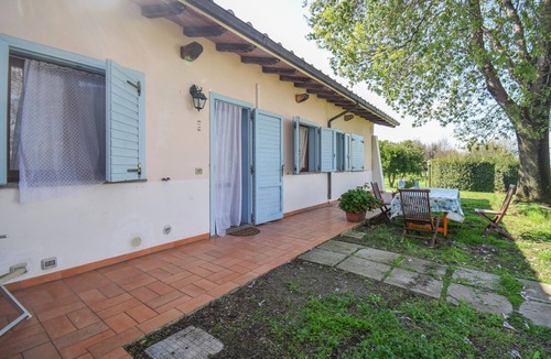 Pescia Romana House | Lovely home in Pescia Romana with WiFi