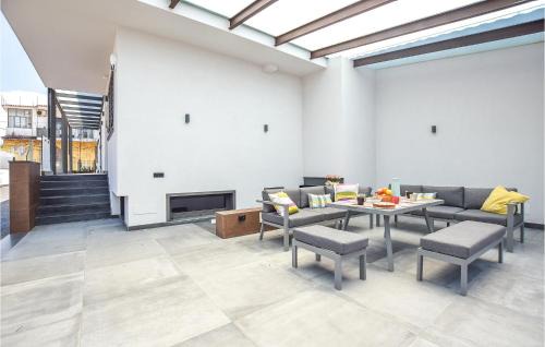 Terzigno House | Lovely Home In Terzigno With Wifi