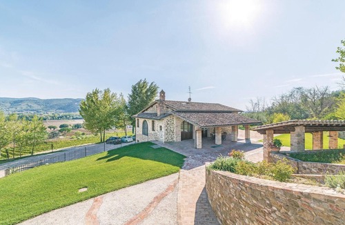 Torgiano House | Lovely home in Torgiano PG with private swimming pool, can be inside or outside