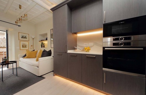 Rione VII Regola Apartment | Lovely Terraced Apartment, Two Bath, Heart of Rome