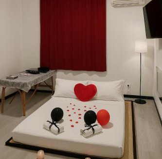 Tuscolano Apartment | Lovers' Nest - Spa Apartment