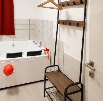 Tuscolano Apartment | Lovers' Nest - Spa Apartment