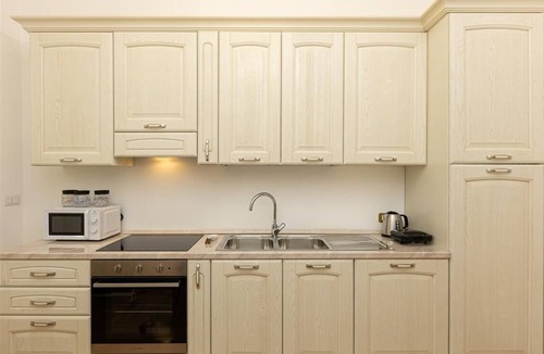 Rione XVI Ludovisi Apartment | Ludovisi Apartment near the Spanish Steps and the Trevi Fountain