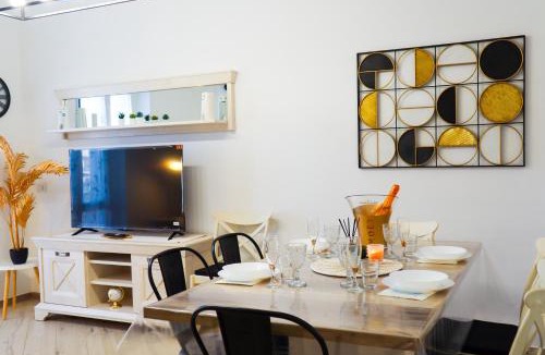 Torvaianica Apartment | Luminoso appartamento al mare