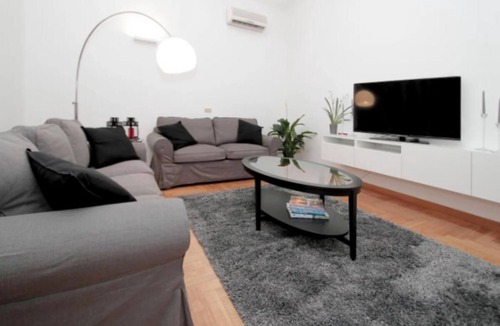 Prati Apartment | Luxurious Apartment Near Borgo Pio and Vatican