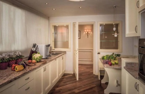Monti Apartment | Luxurious Apartment Overlooking the Colosseum