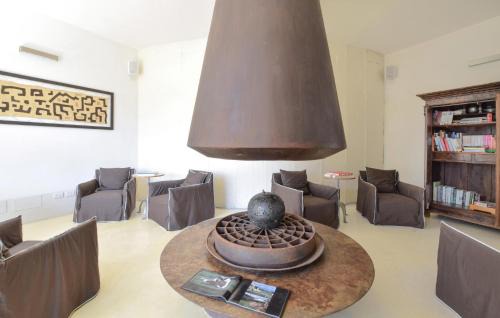 Acqua Loreto House | Luxurious Home In Morre