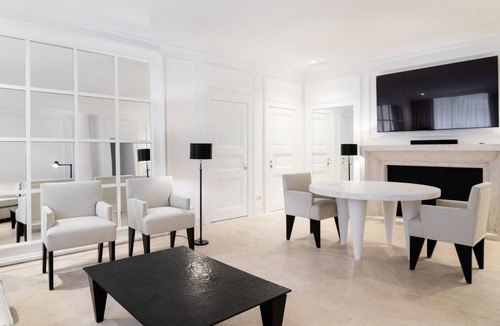 Trastevere Villa | Luxurious Villa in the Heart of Trastevere