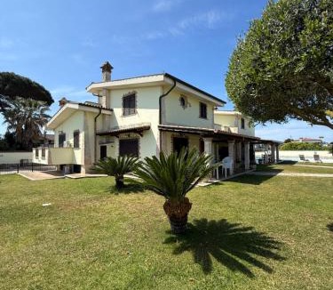 Anzio Villa | Luxury gold house