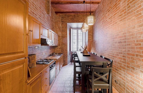Rione VII Regola Apartment | LUXURY HISTORIC APARTMENT