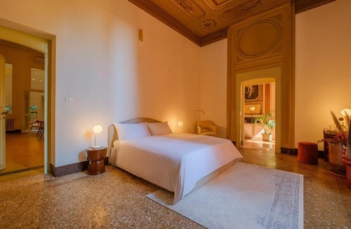Historic Center Apartment | Luxury Historic Frescoed Noble Floor in Central Bologna