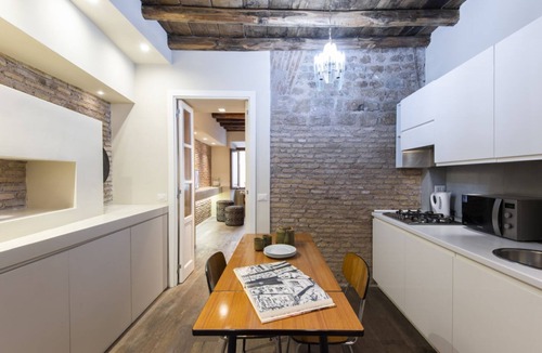 Monti Apartment | Luxury One Bedroom Fori Imperiali