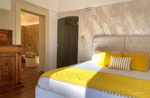 Giovinazzo House | Luxury Regia Suite with Swimming Pool