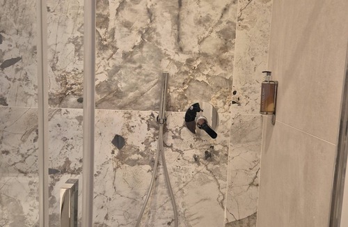 Rione IV Campo Marzio Apartment | Luxury room with private bathroom in the historic center of Rome.