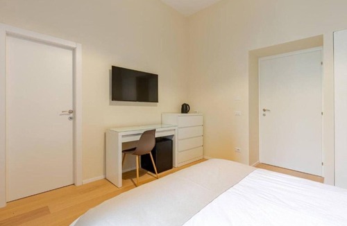 Rione IV Campo Marzio Apartment | Luxury room with private bathroom in the historic center of Rome.