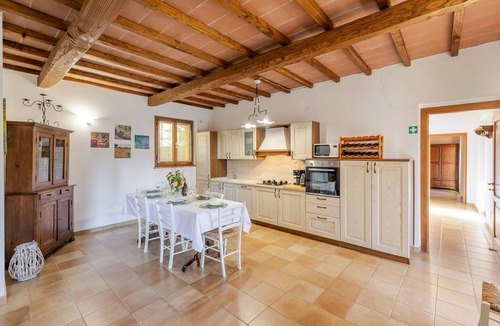 Chiusi Villa | Luxury Tuscan Hideaway with Heated Swimming Pool