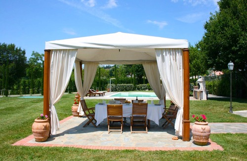 Castiglion Fiorentino Villa | Luxury villa with private pool and large garden on the outskirts of Castiglion Fiorentino, reachable