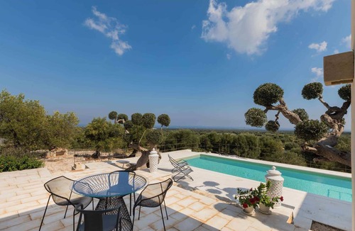 Ostuni Villa | Luxury villa in Ostuni with private salt pool and sea view