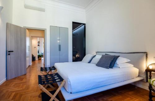Rione III Colonna Apartment | LVD Lucina Luxury Apartment - center of Rome